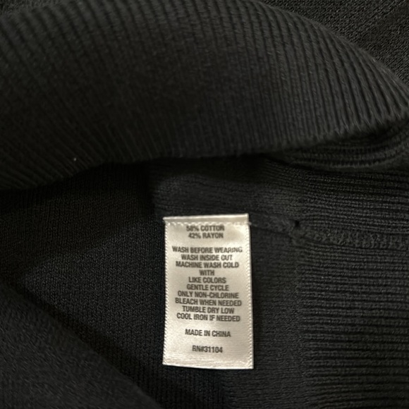 Limitless by The Limited black women’s sweater - Picture 7 of 7